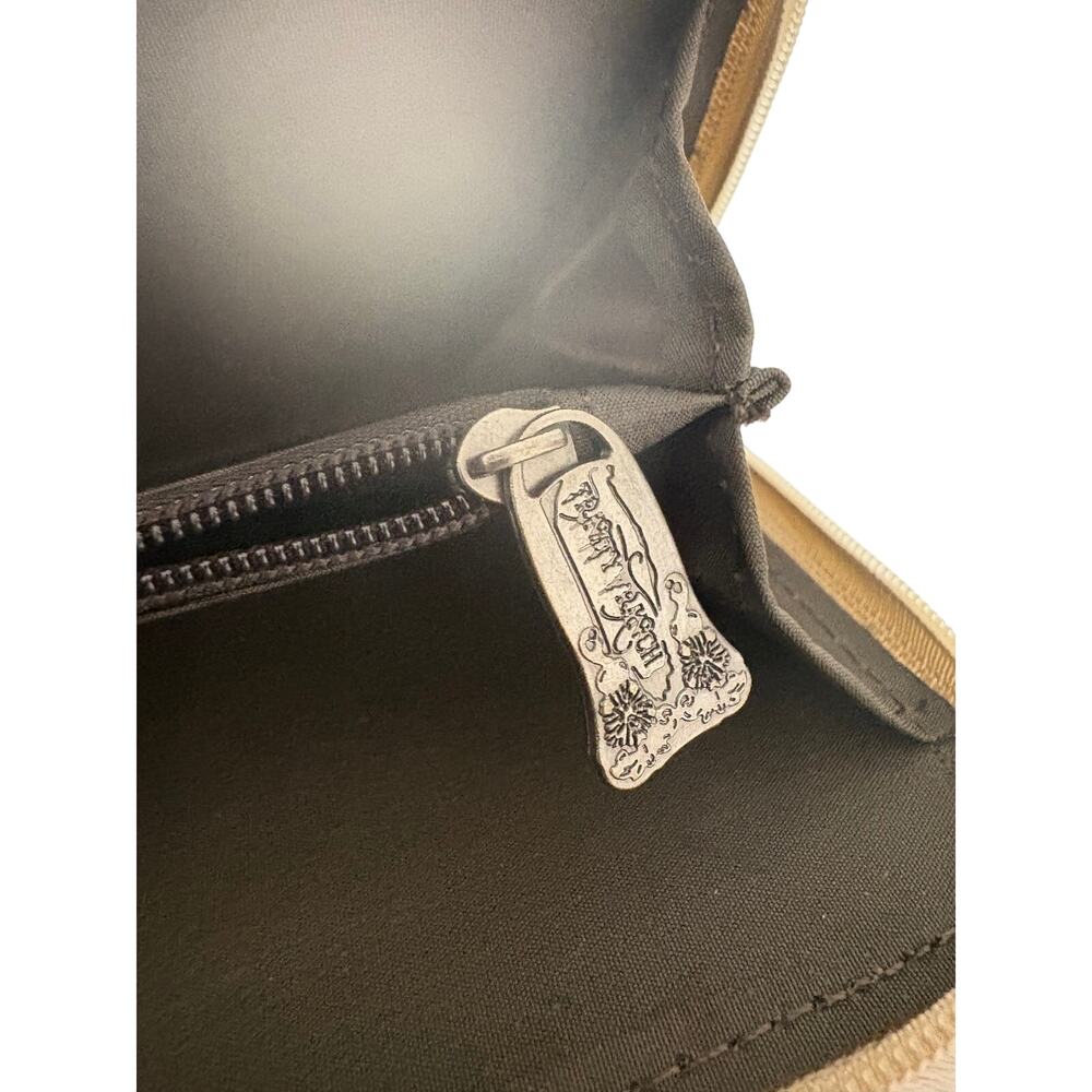 TRINITY RANCH HAIR-ON COWHIDE SADDLE SHAPE WALLET - Picture 7 of 11